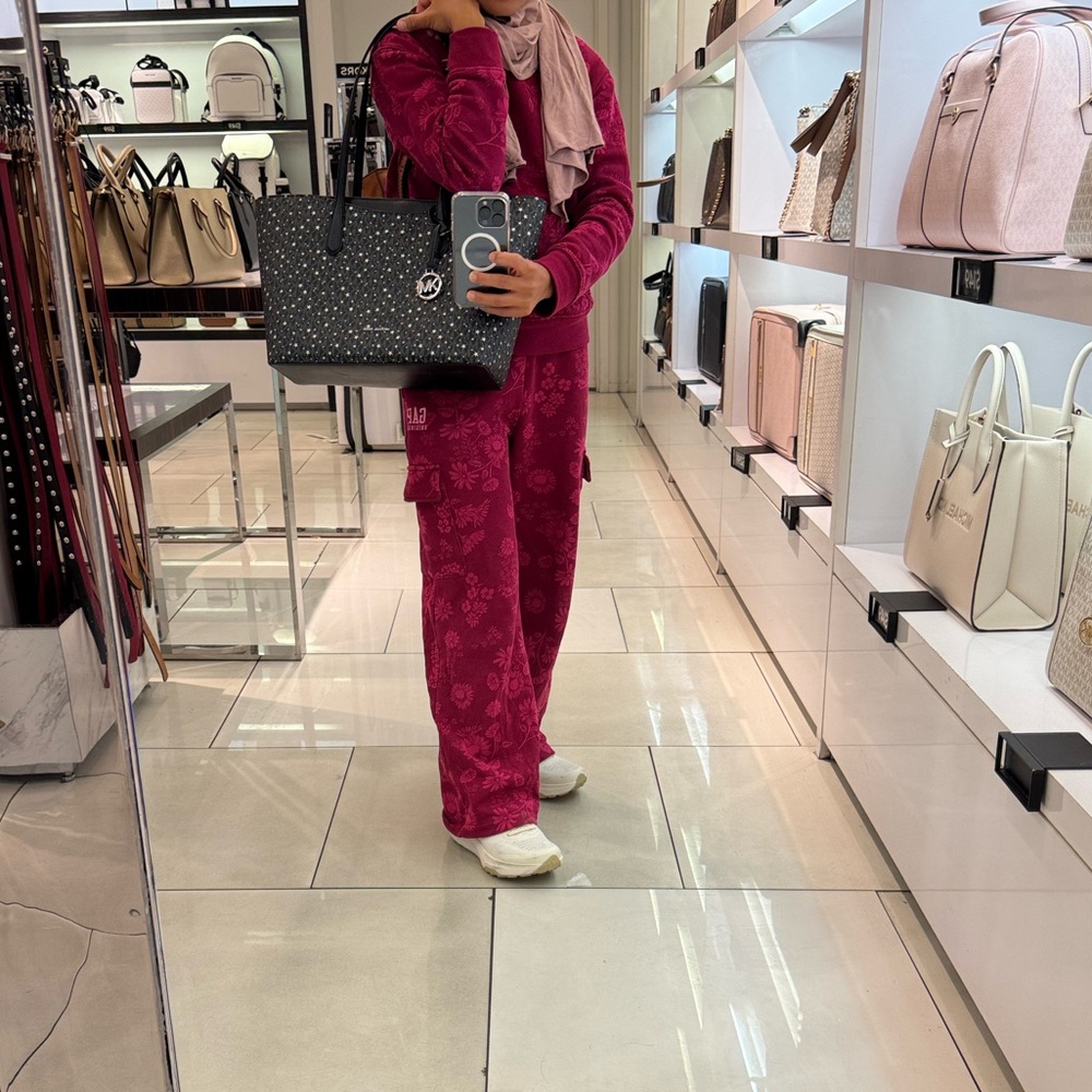 Michael Kors Arden Signature Black with Stars Tote Bag - Picture 6 of 6